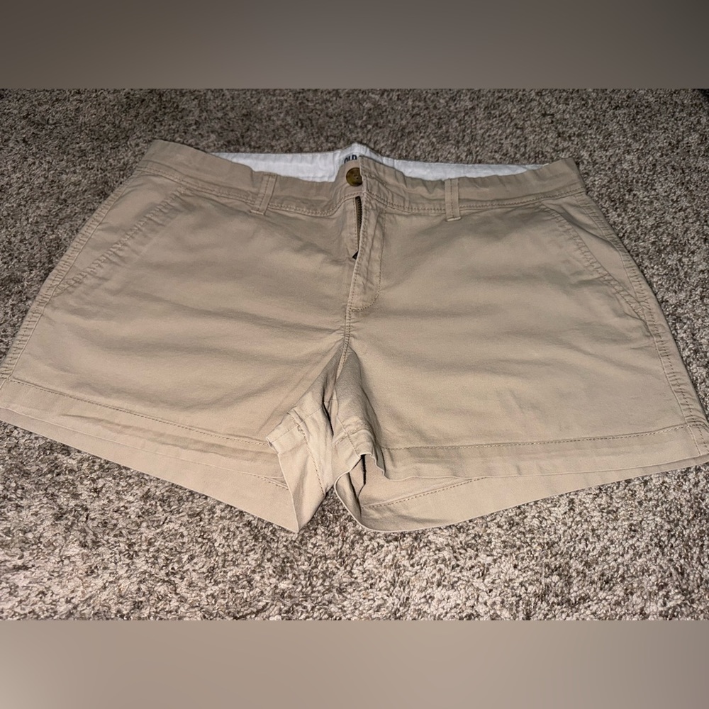 Old Navy Chino Shorts 3in inseam Size 12